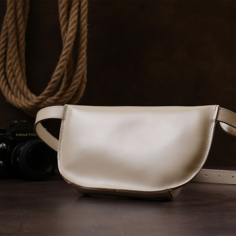 Стильная женская бананка из натуральной кожи Shvigel Бежевый