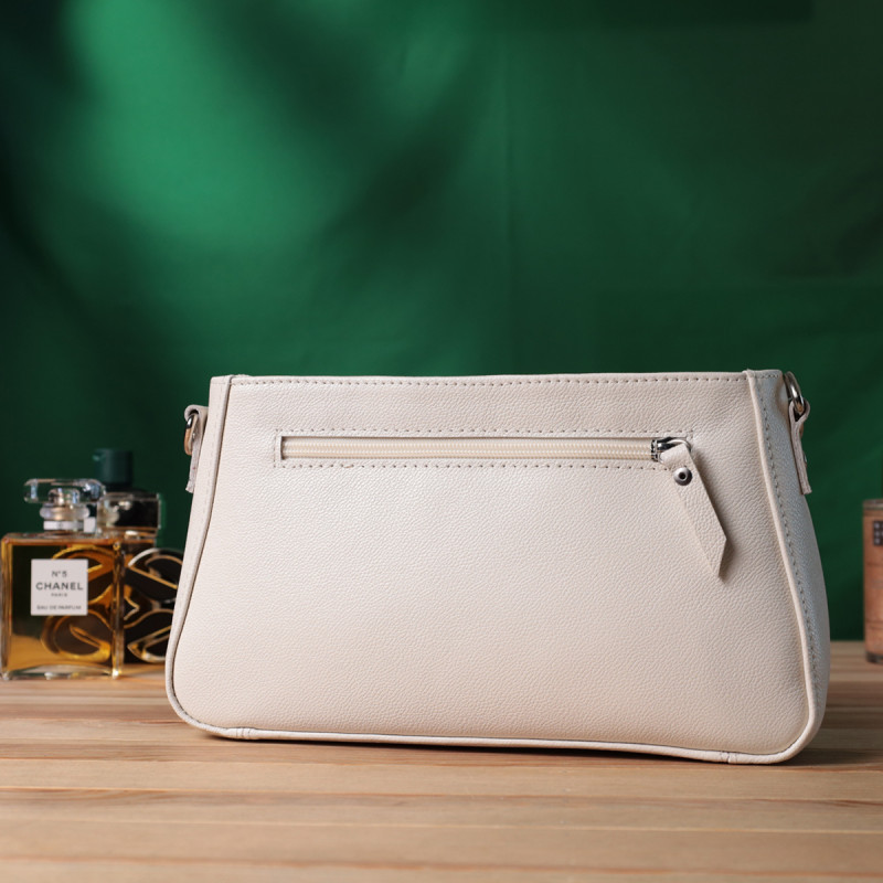 Сумка багет с цепочкой и съемным ремешком из натуральной кожи Shvigel Бежевая