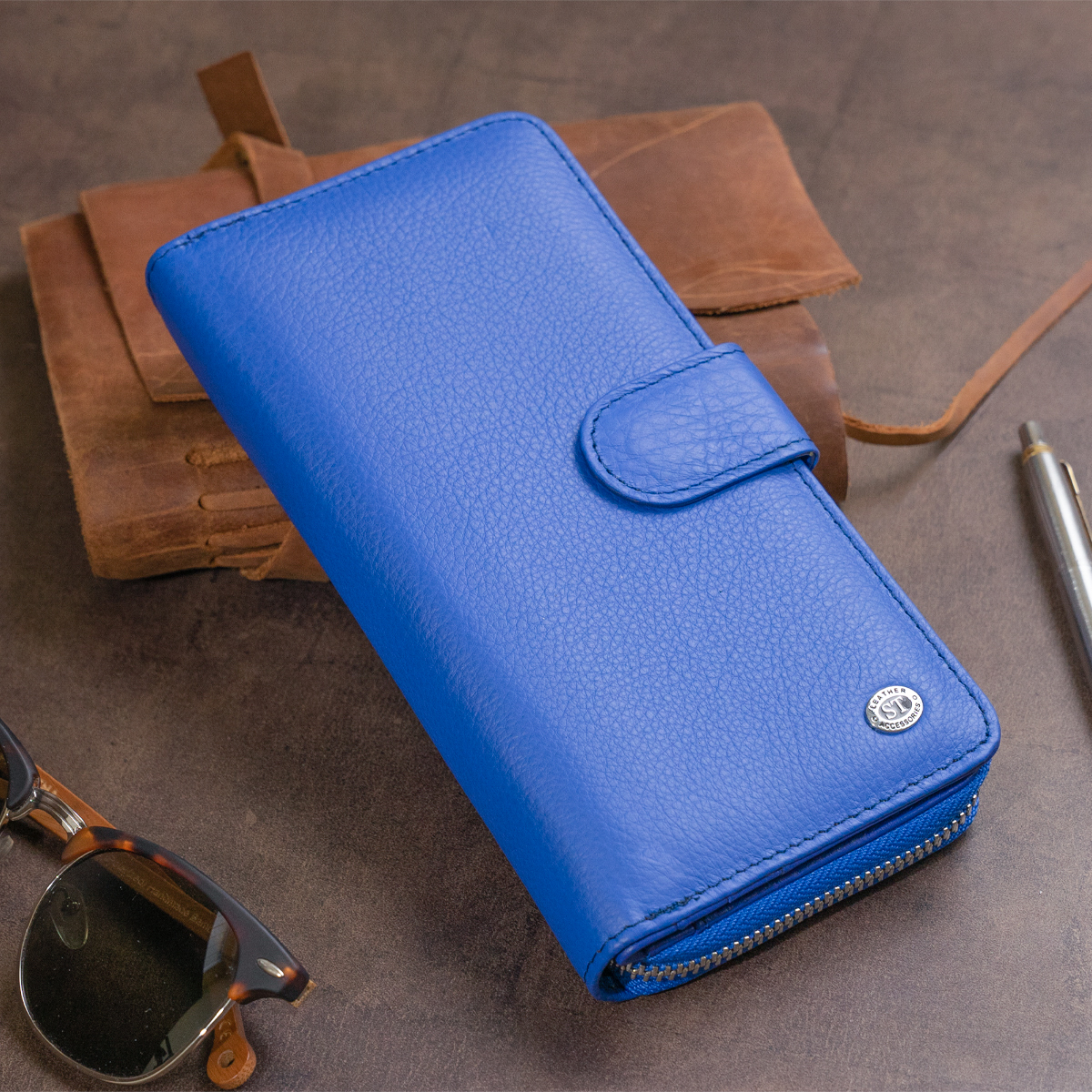 Вертикальний місткий гаманець зі шкіри унісекс ST Leather Синій