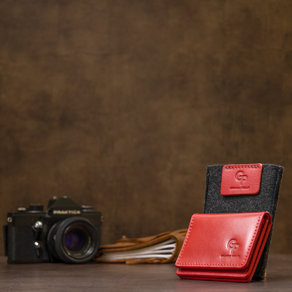 Шкіряна обкладинка для автодокументів GRANDE PELLE Червоний