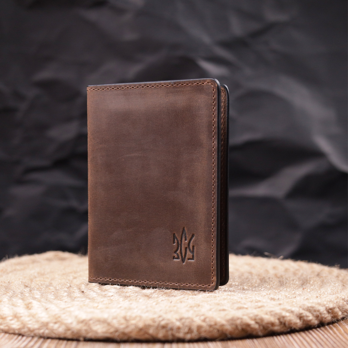 Надійна обкладинка з вінтажної шкіри на військовий квиток Тризуб ЗСУ GRANDE PELLE Коричнева