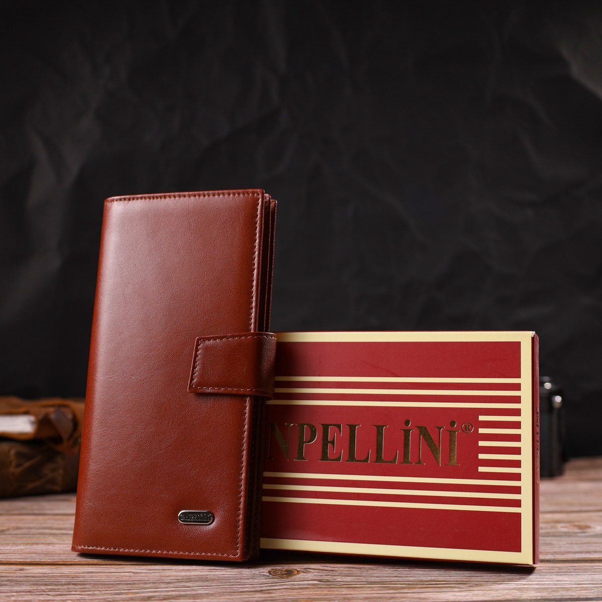 Практичне вертикальне чоловіче портмоне з натуральної гладкої шкіри CANPELLINI Коричневе