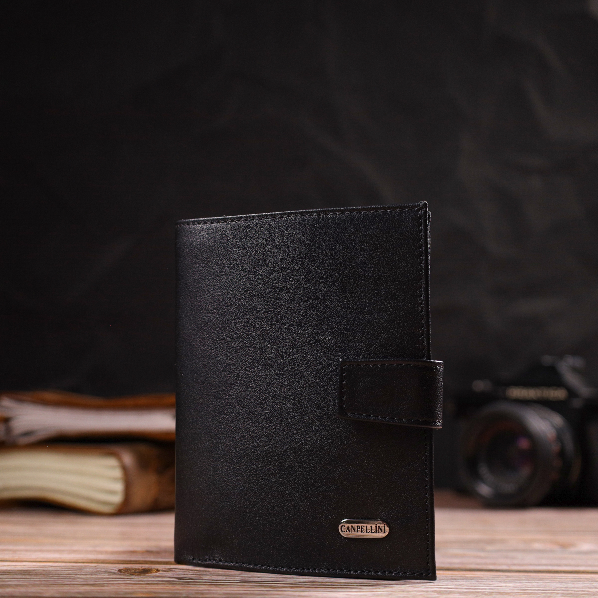 Класичний вертикальний чоловічий портмоне середнього розміру з натуральної гладкої шкіри CANPELLINI Чорний