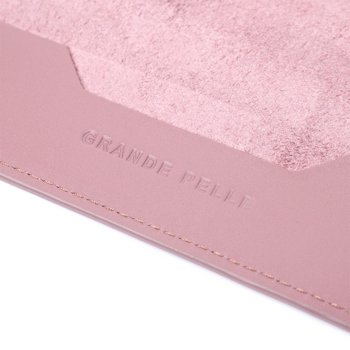 Красивая кожаная обложка на паспорт GRANDE PELLE Пудровый