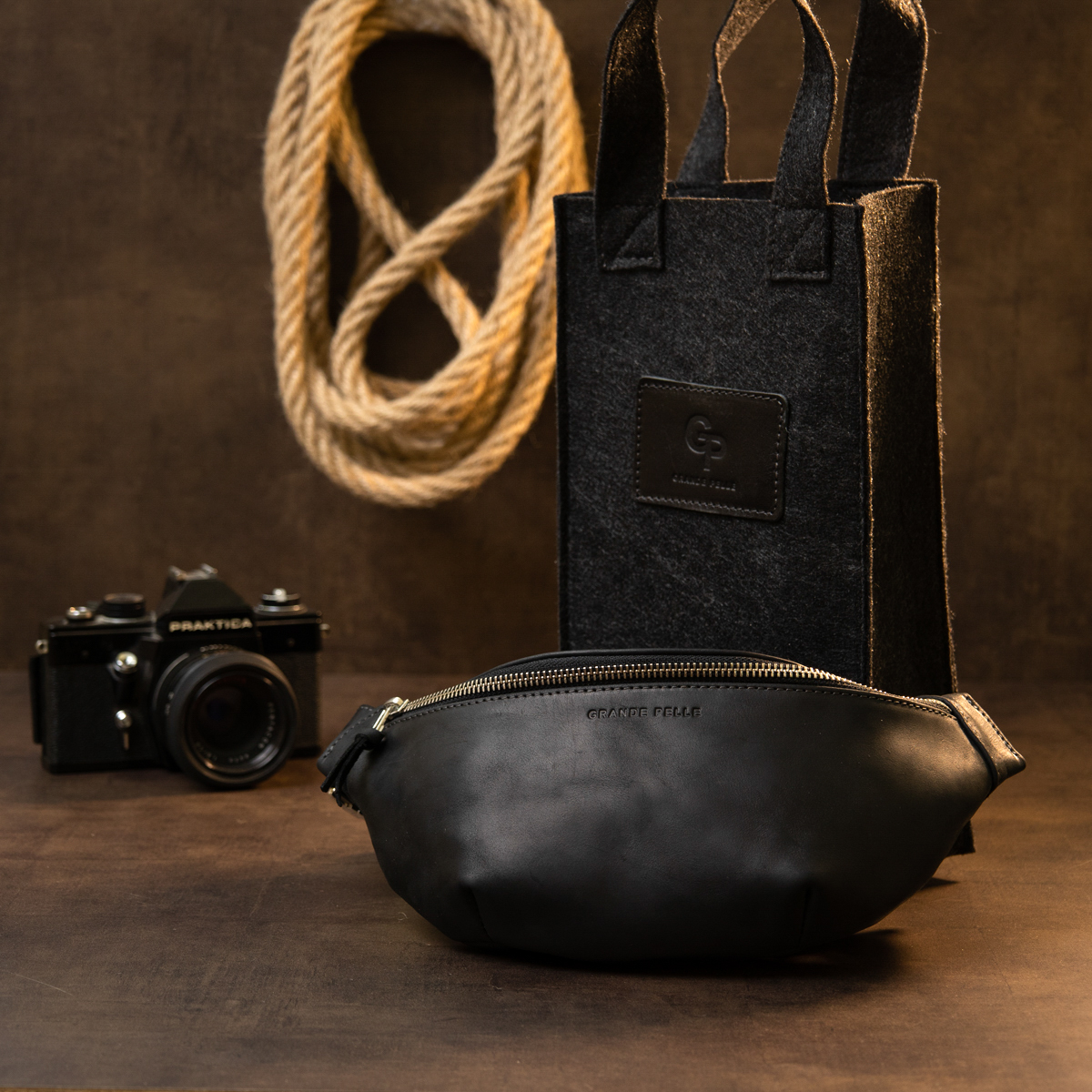 Бананка поясна унісекс вінтажна Grande Pelle Чорна