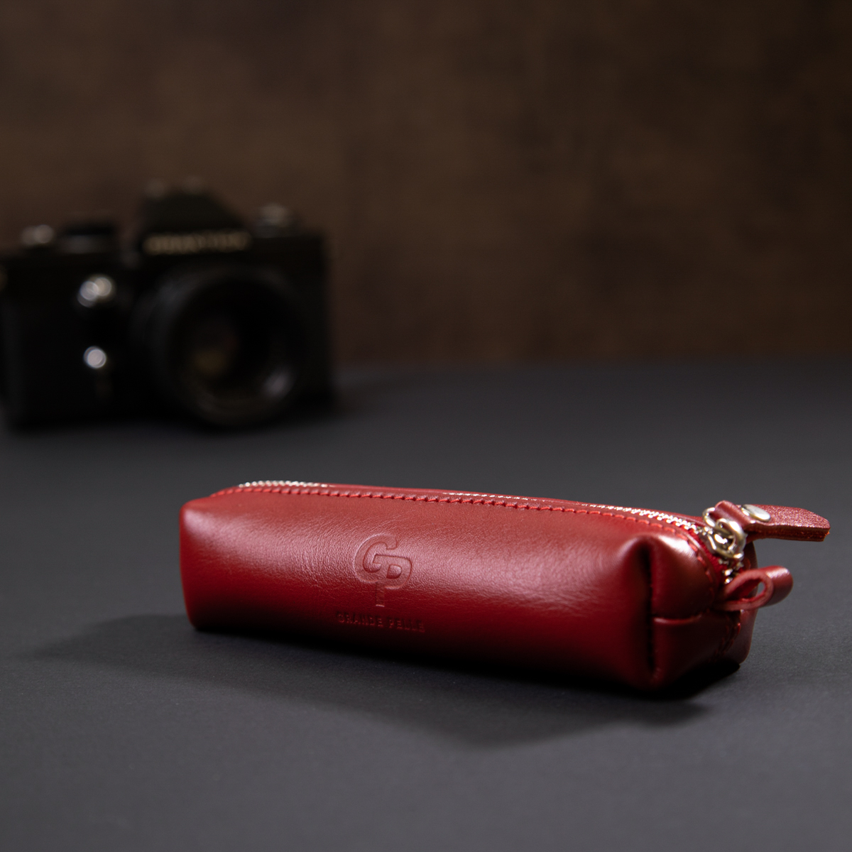 Жіноча шкіряна ключниця GRANDE PELLE Червоний