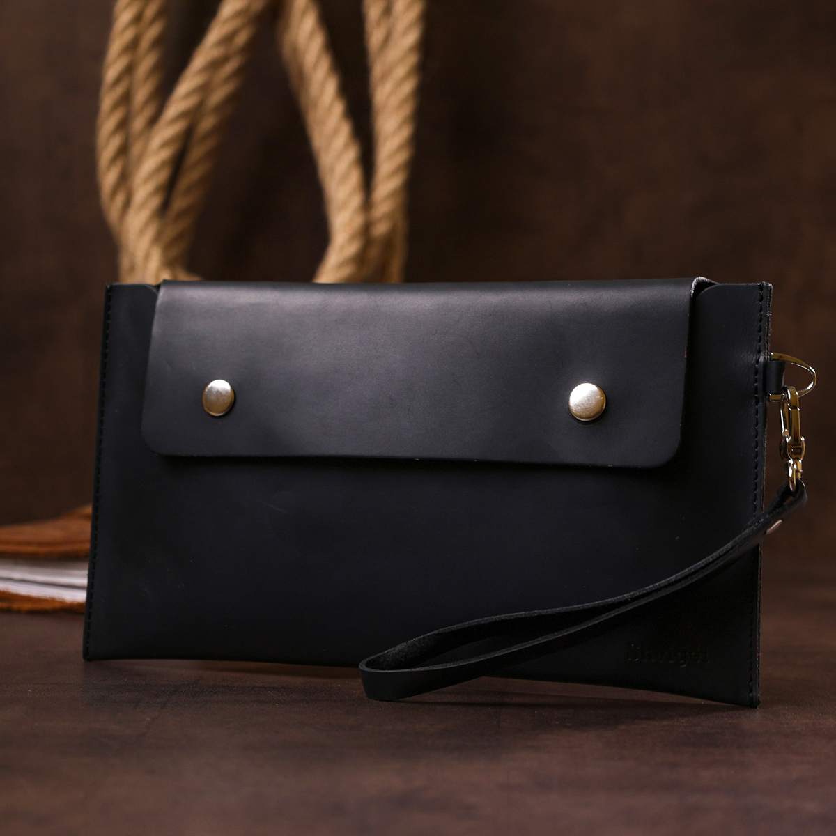 Шкіряна матова тревел-косметичка унісекс Shvigel Чорний