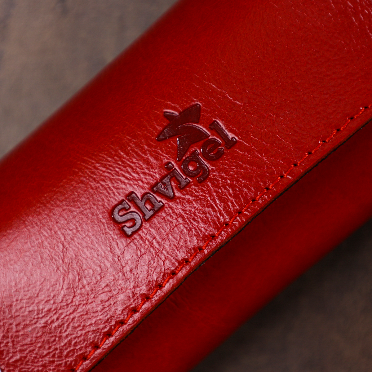 Стильная женская кожаная ключница Shvigel Красный
