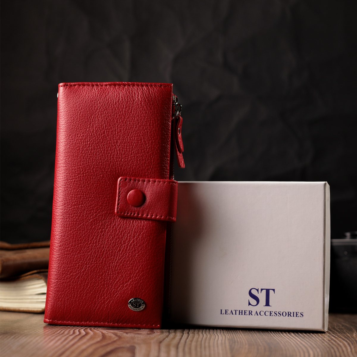 Жіночий вертикальний гаманець з натуральної шкіри ST Leather Червоний