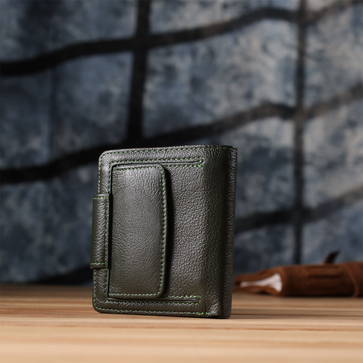 Вертикальний жіночий гаманець з натуральної шкіри ST Leather Зелений