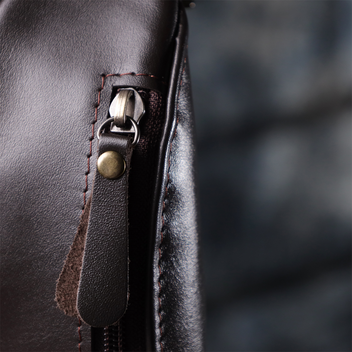 Бананка для чоловіків з гладкої натуральної шкіри Shvigel Коричневий