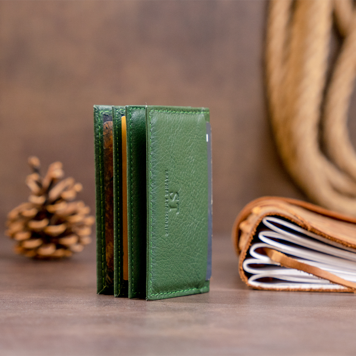 Візитниця-книжка ST Leather Зелена