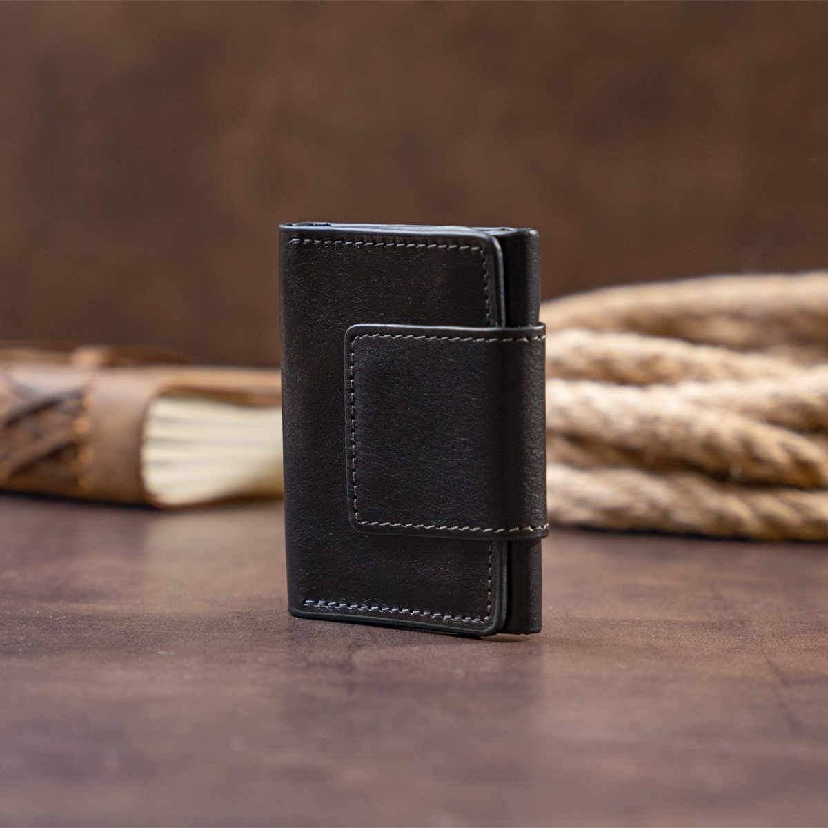 Візитниця для карток глянцева з натуральної шкіри GRANDE PELLE Чорна