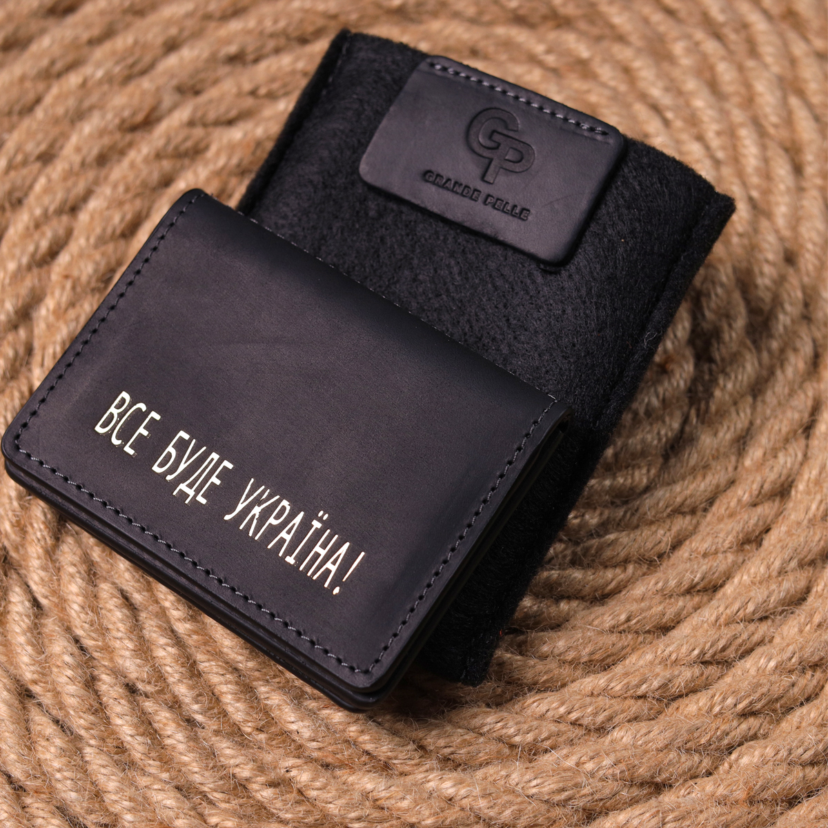 Містка обкладинка на автодокументи у вінтажній шкірі Україна GRANDE PELLE Чорна