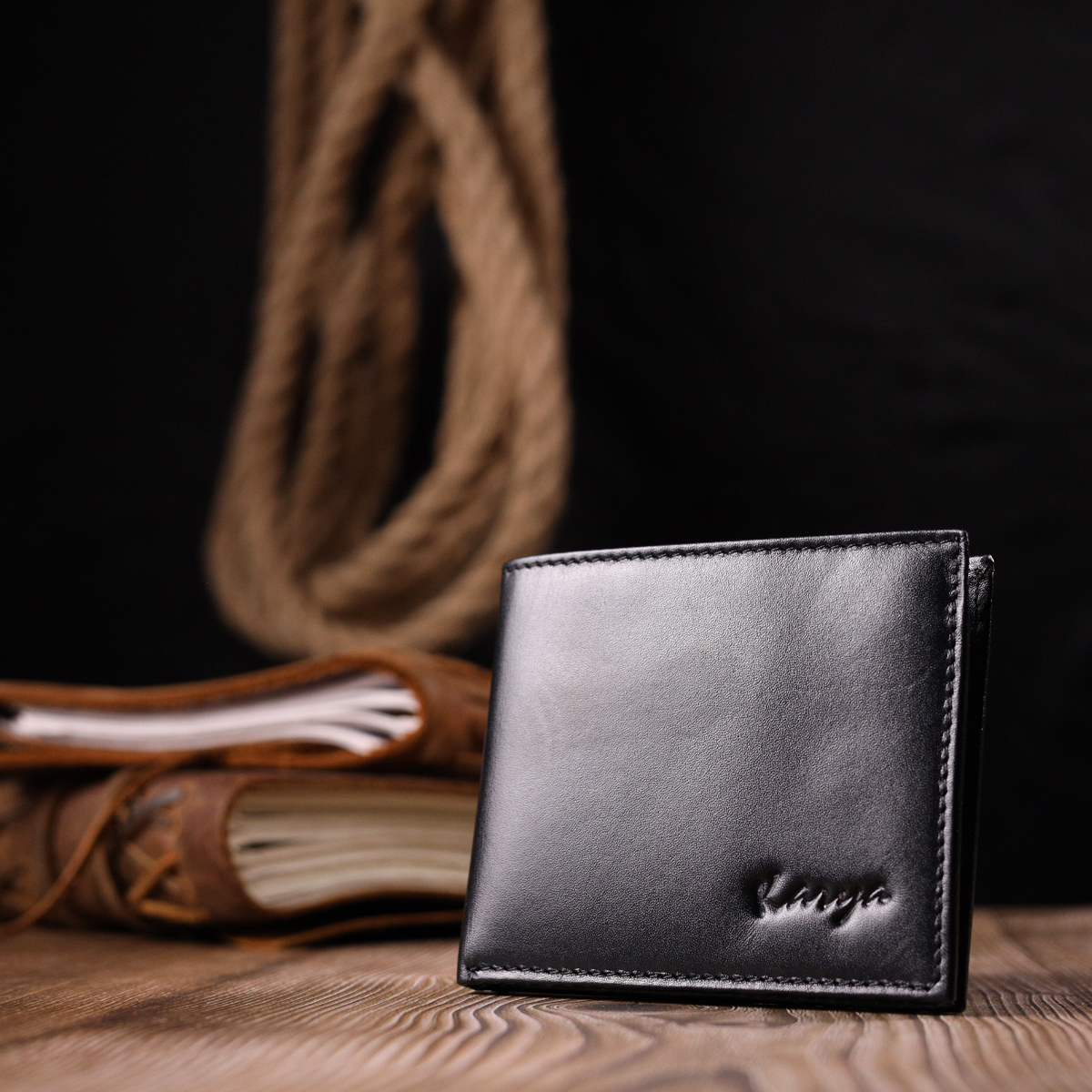 Красивый мужской зажим из гладкой кожи KARYA Черный