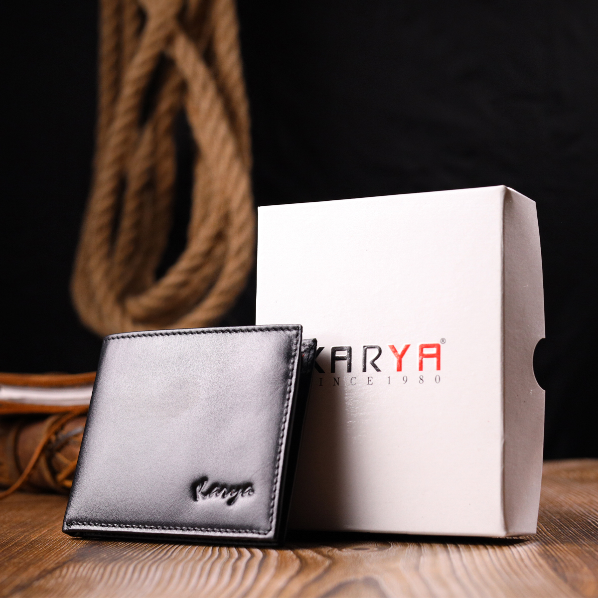 Красивый мужской зажим из гладкой кожи KARYA Черный