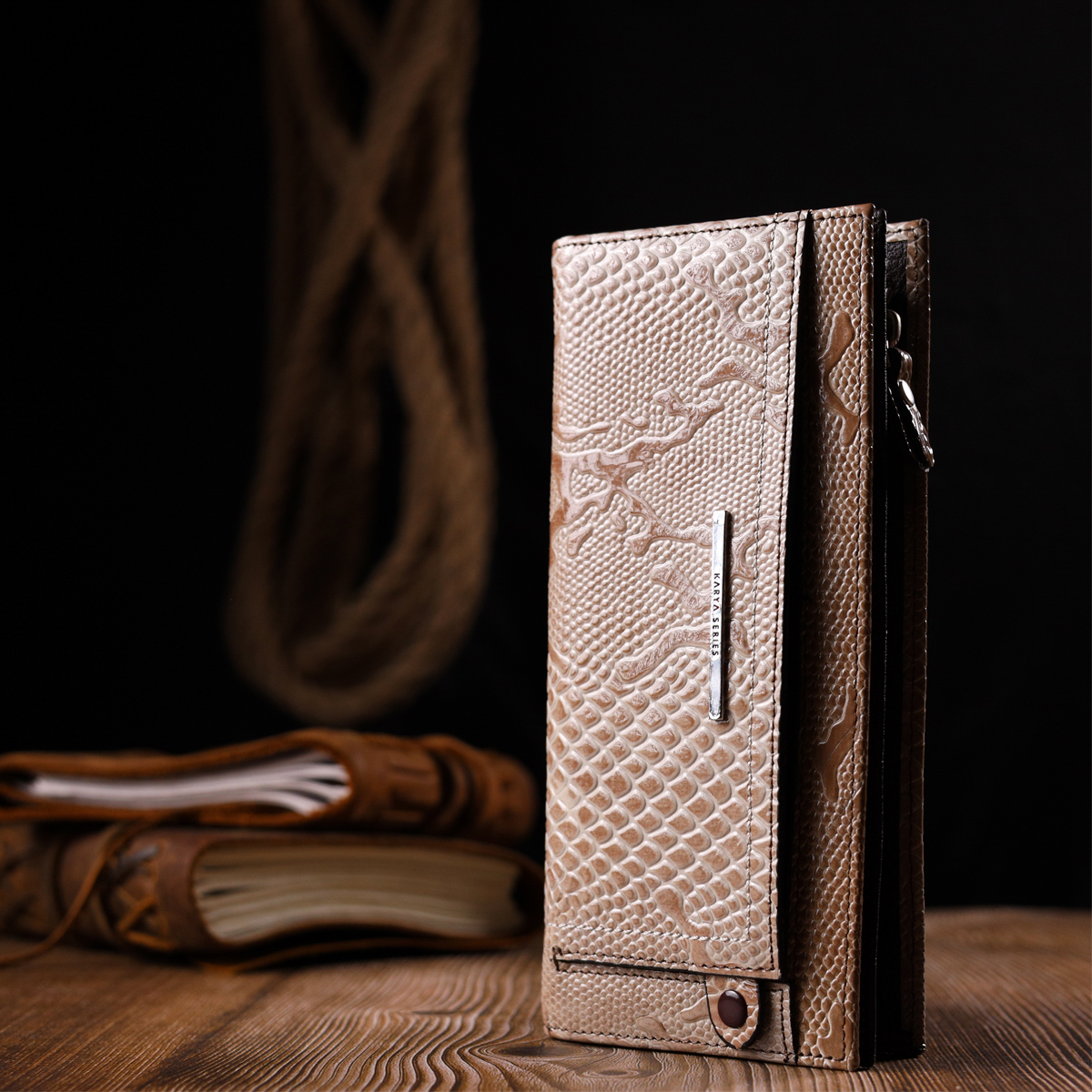 Стильный женский горизонтальный кошелек из натуральной фактурной кожи KARYA Бежевый