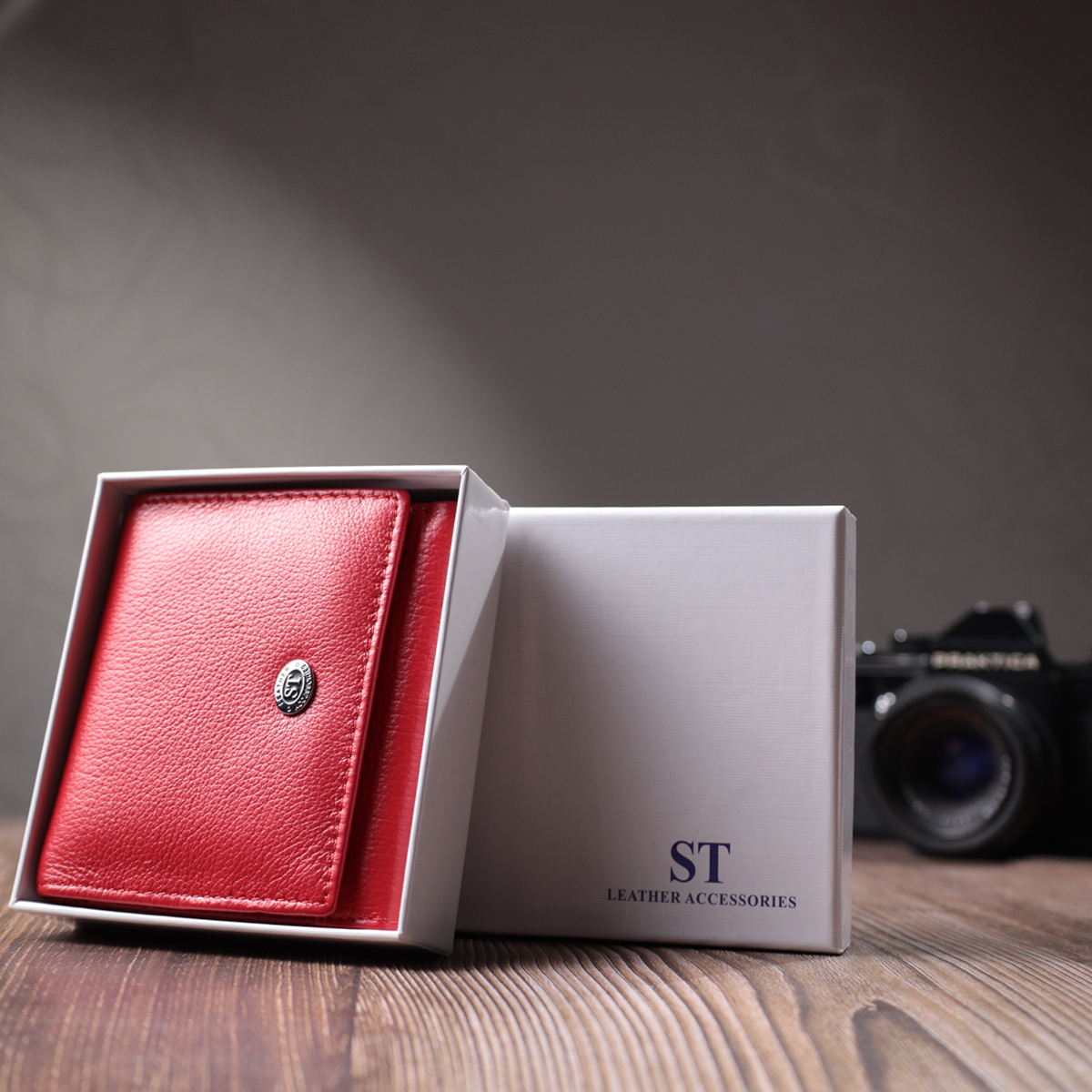 Зручний гаманець для жінок із натуральної шкіри ST Leather Червоний