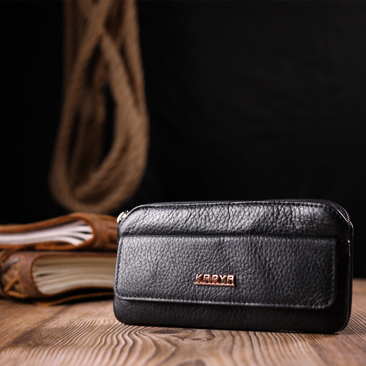 Містка ключниця з натуральної шкіри KARYA Чорний
