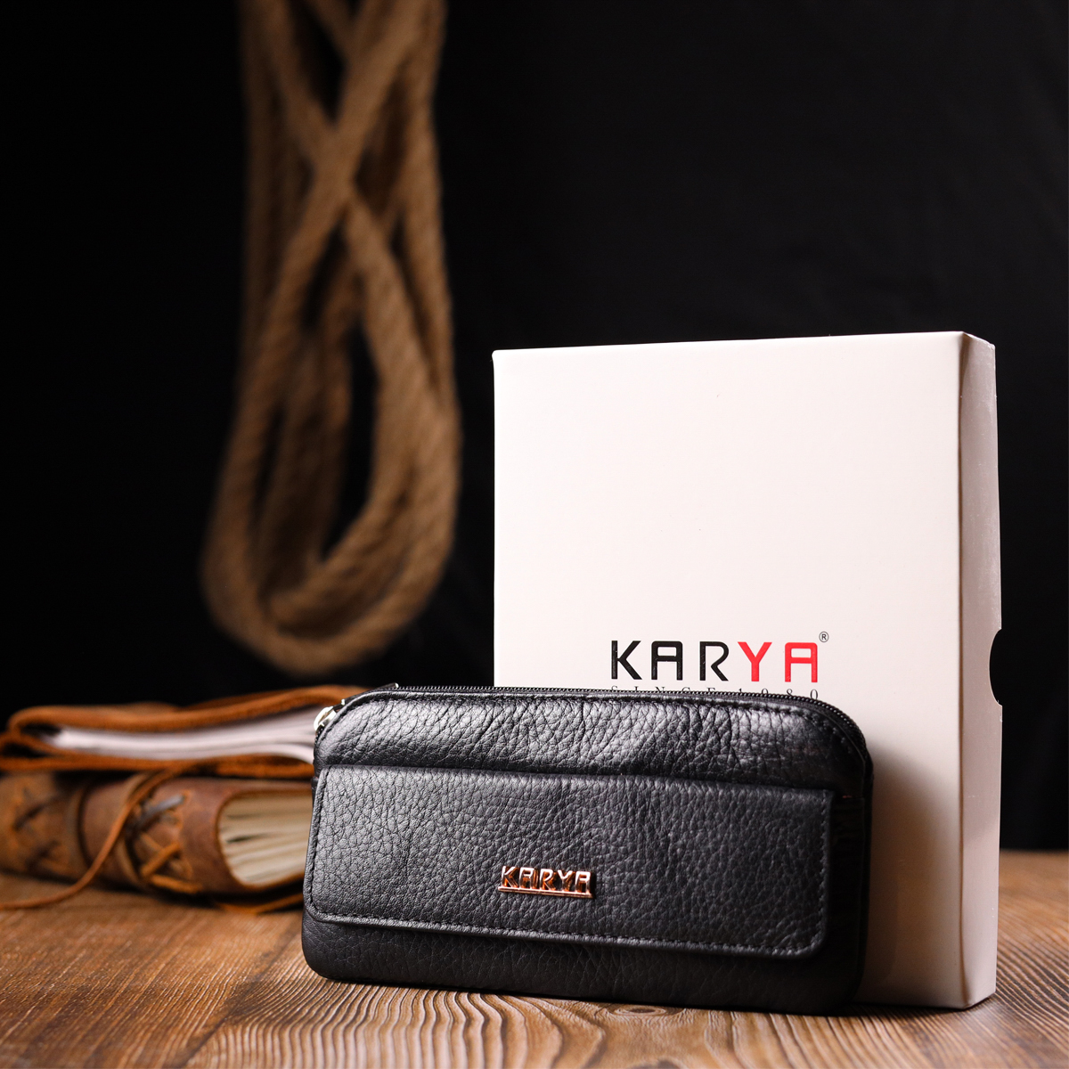 Містка ключниця з натуральної шкіри KARYA Чорний