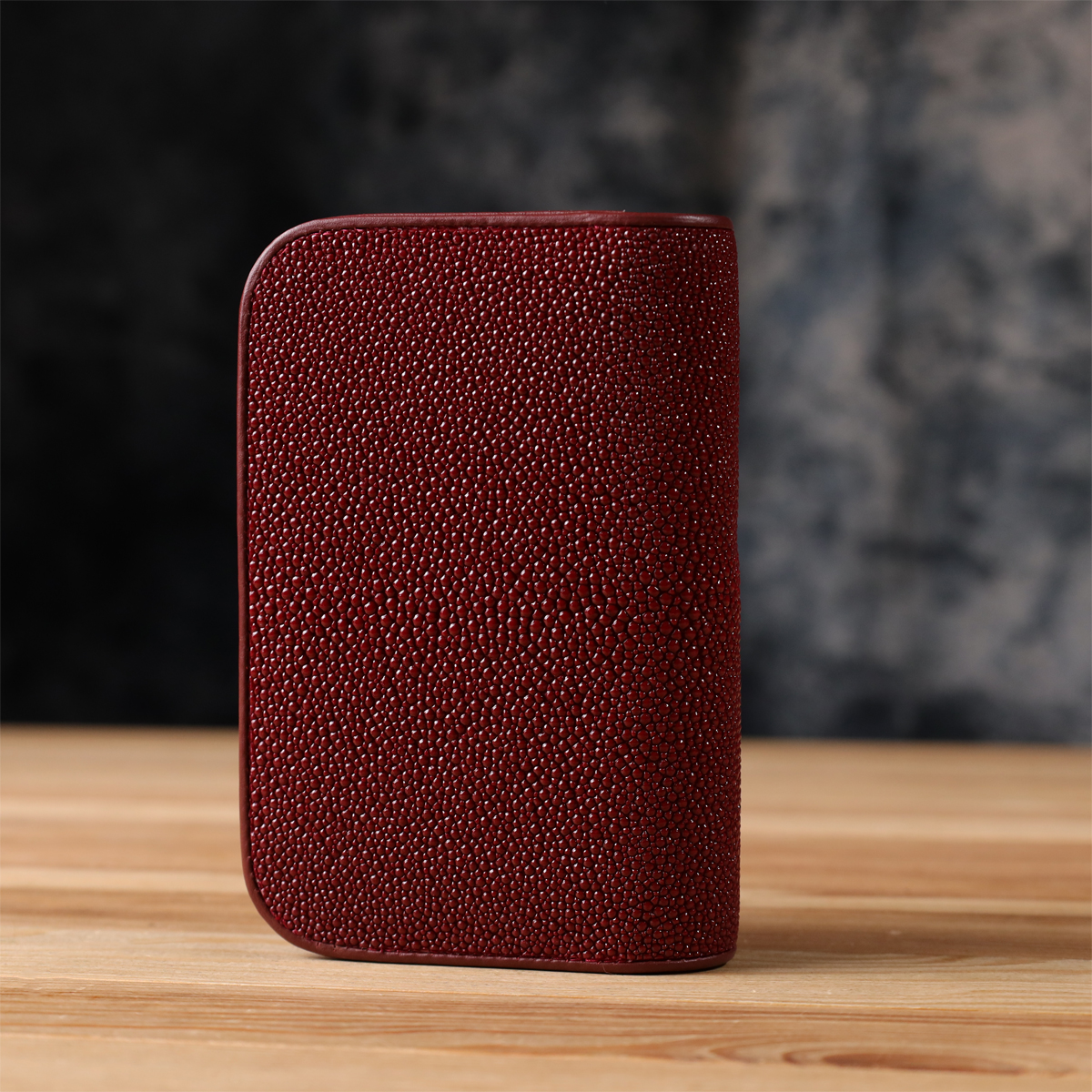 Гаманець жіночий STINGRAY LEATHER з натуральної шкіри морського ската Бордовий