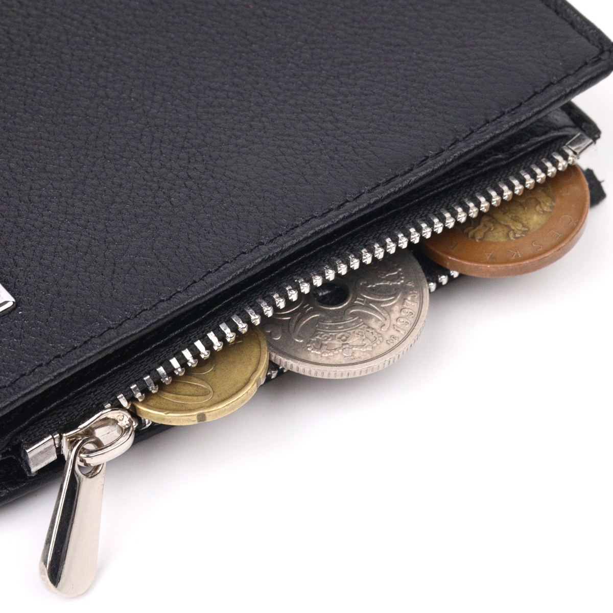 Вместительный вертикальный небольшой кожаный кошелек KARYA Черный