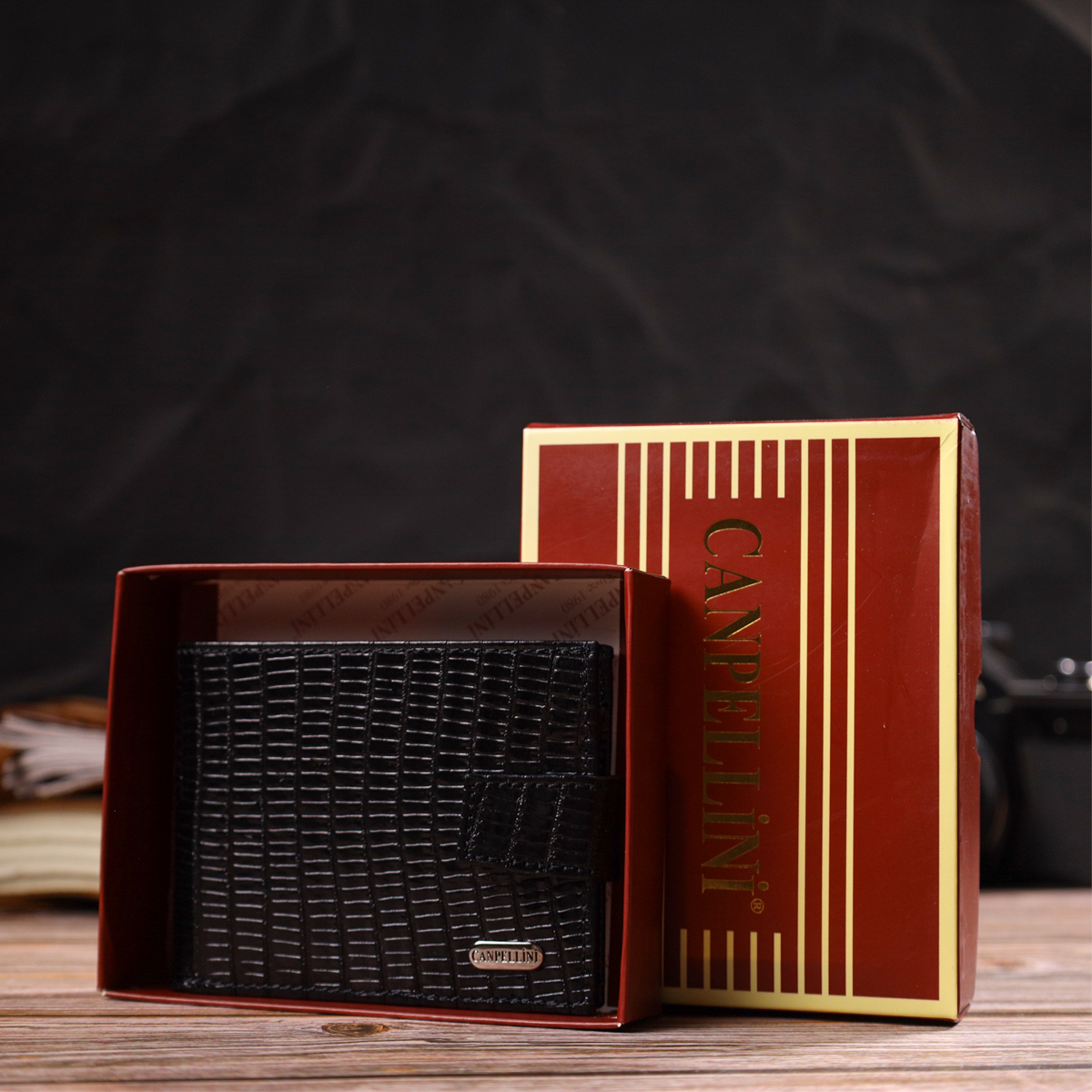 Невеликий фактурний чоловічий гаманець із натуральної шкіри з тисненням CANPELLINI Чорний