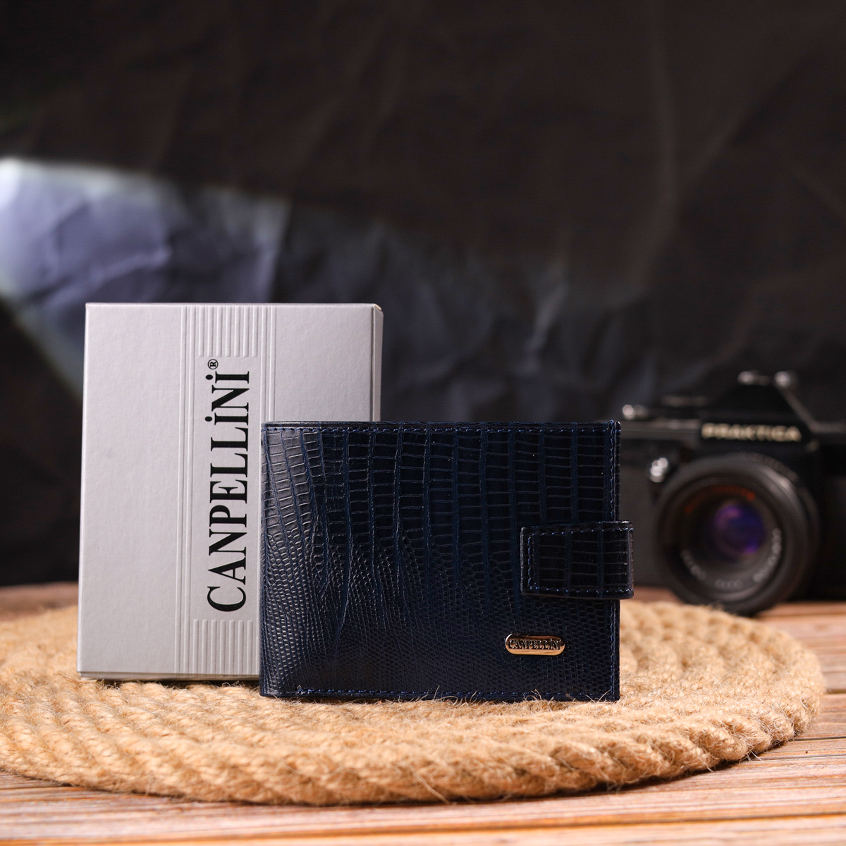 Гідний чоловічий гаманець з натуральної фактурної шкіри CANPELLINI Синій