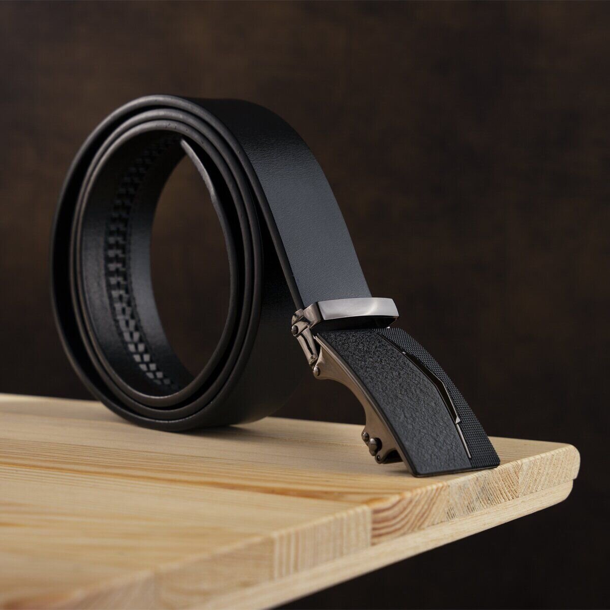 Ремінь чоловічий c матовою зернистою вставкою на пряжці Vintage Чорний