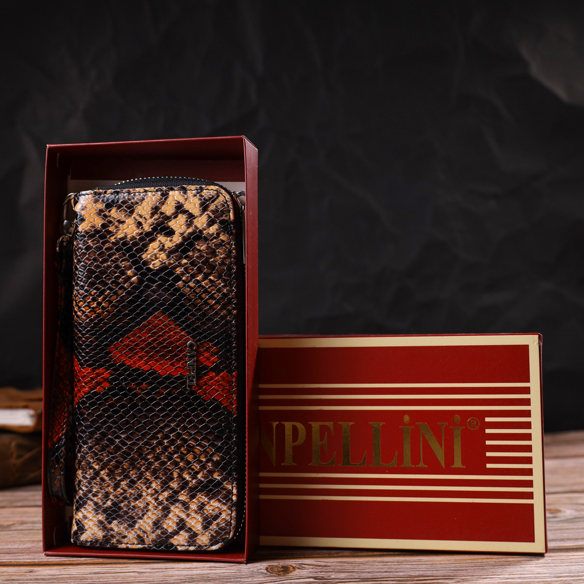 Оригінальний гаманець для жінок з натуральної фактурної шкіри з тисненням під змію CANPELLINI Різнокольоровий