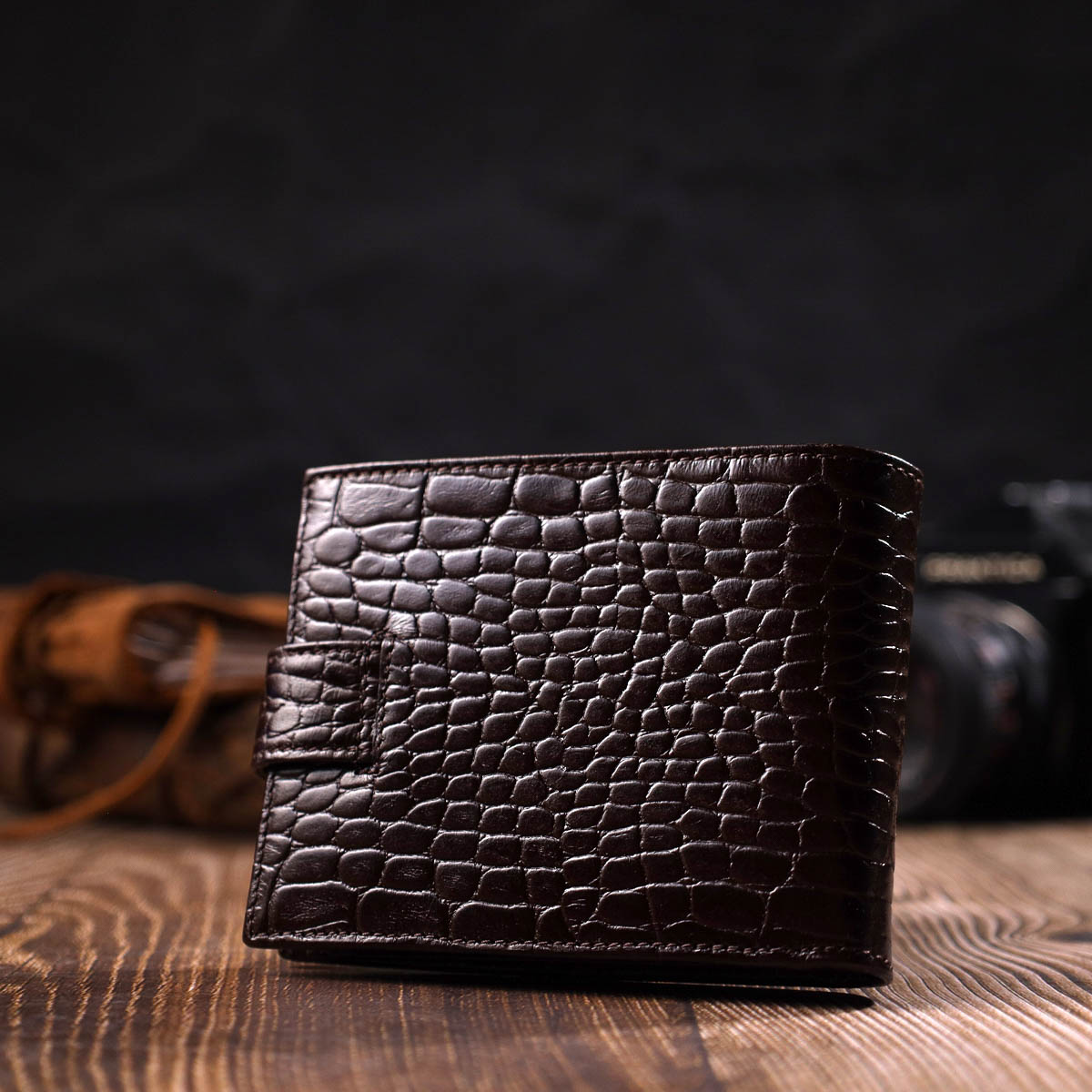 Функціональний невеликий гаманець для чоловіків з натуральної шкіри з тисненням під крокодила BOND Коричневий