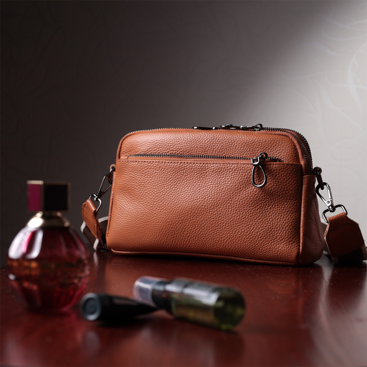 Вместительная сумка для женщин с карманами из натуральной кожи Vintage Коричневая