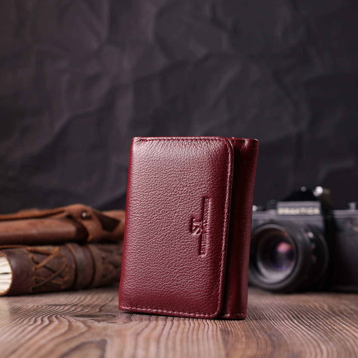 Шкіряний цікавий гаманець для жінок ST Leather Бордовий