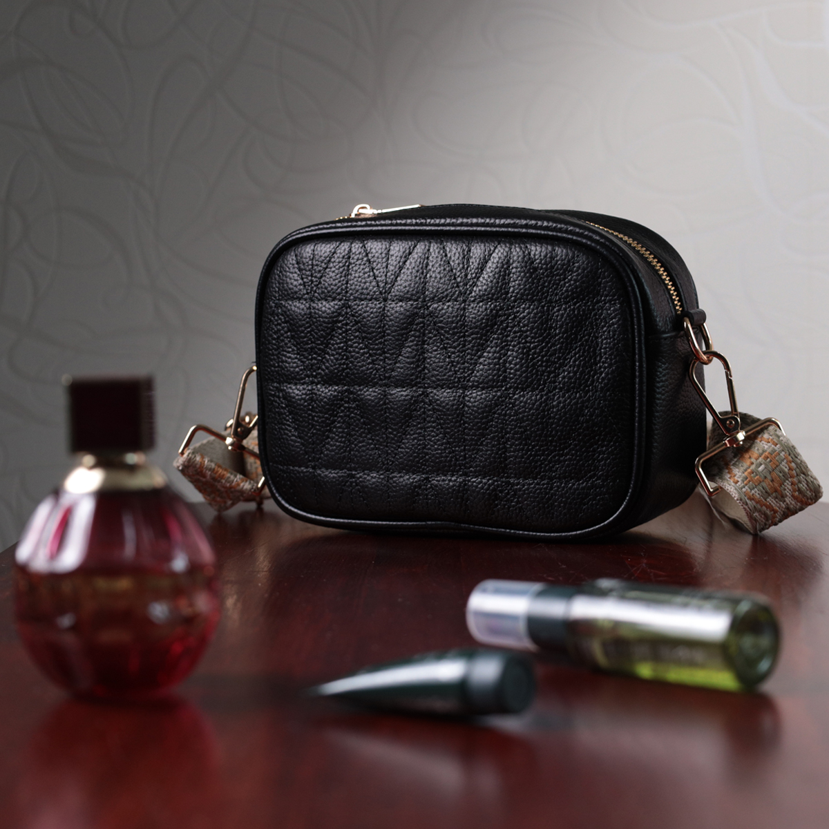 Жіноча стьобана сумка з натуральної шкіри Vintage Чорна