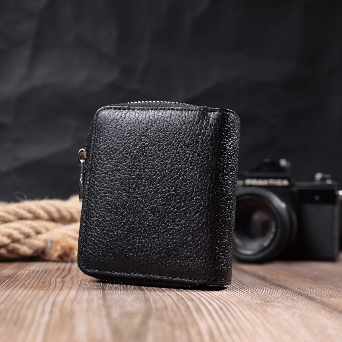 Невеликий жіночий гаманець із монетницею з натуральної шкіри KARYA Чорний