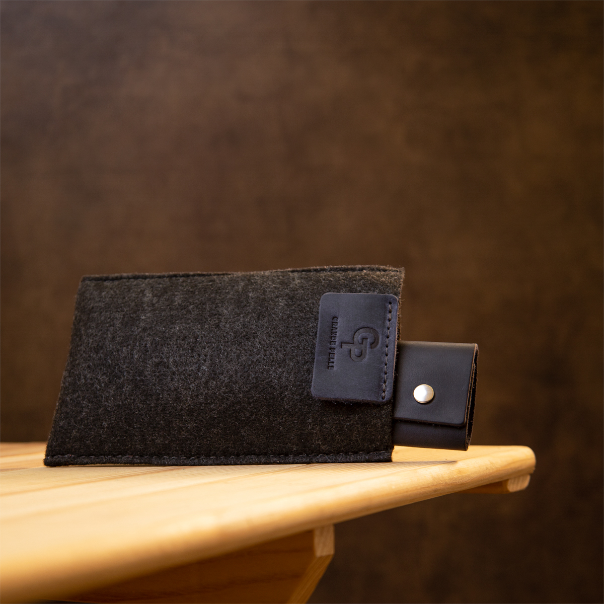 Ключниця тубус шкіряна на кнопках Grande Pelle Синя