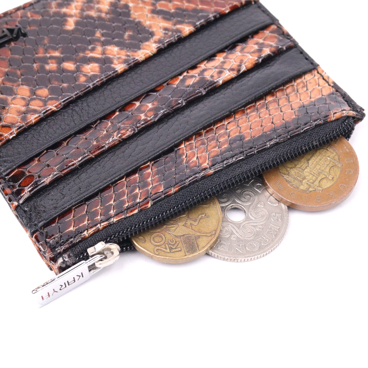 Стильный картхолдер из натуральной кожи с тиснением под змею KARYA Разноцветный