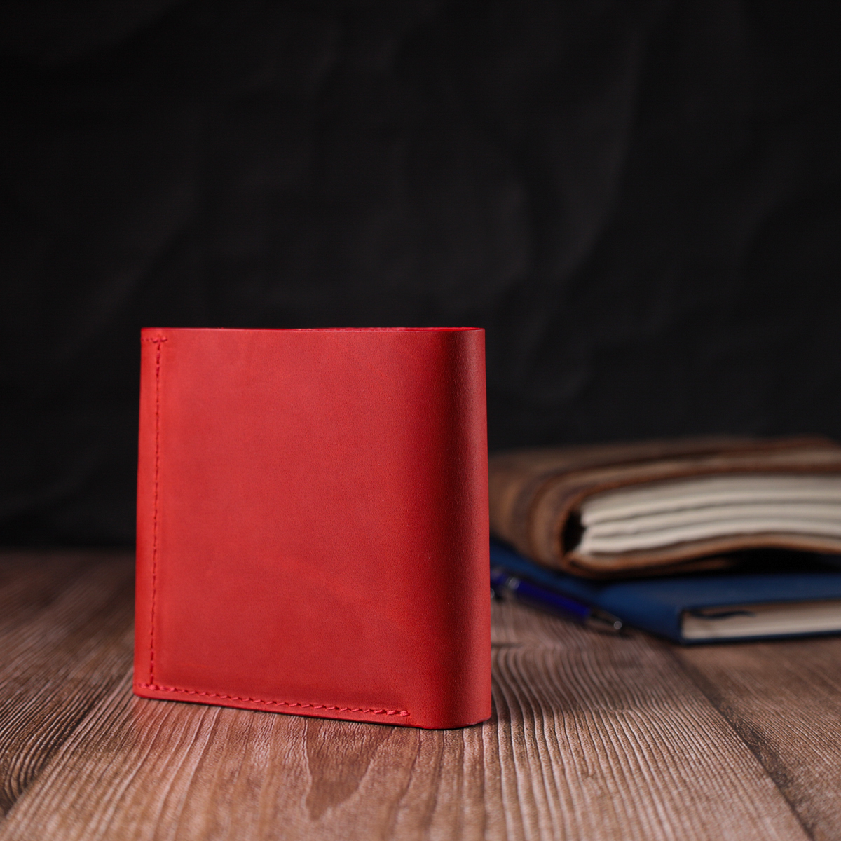 Кошелек для женщин из матовой натуральной кожи GRANDE PELLE Красный