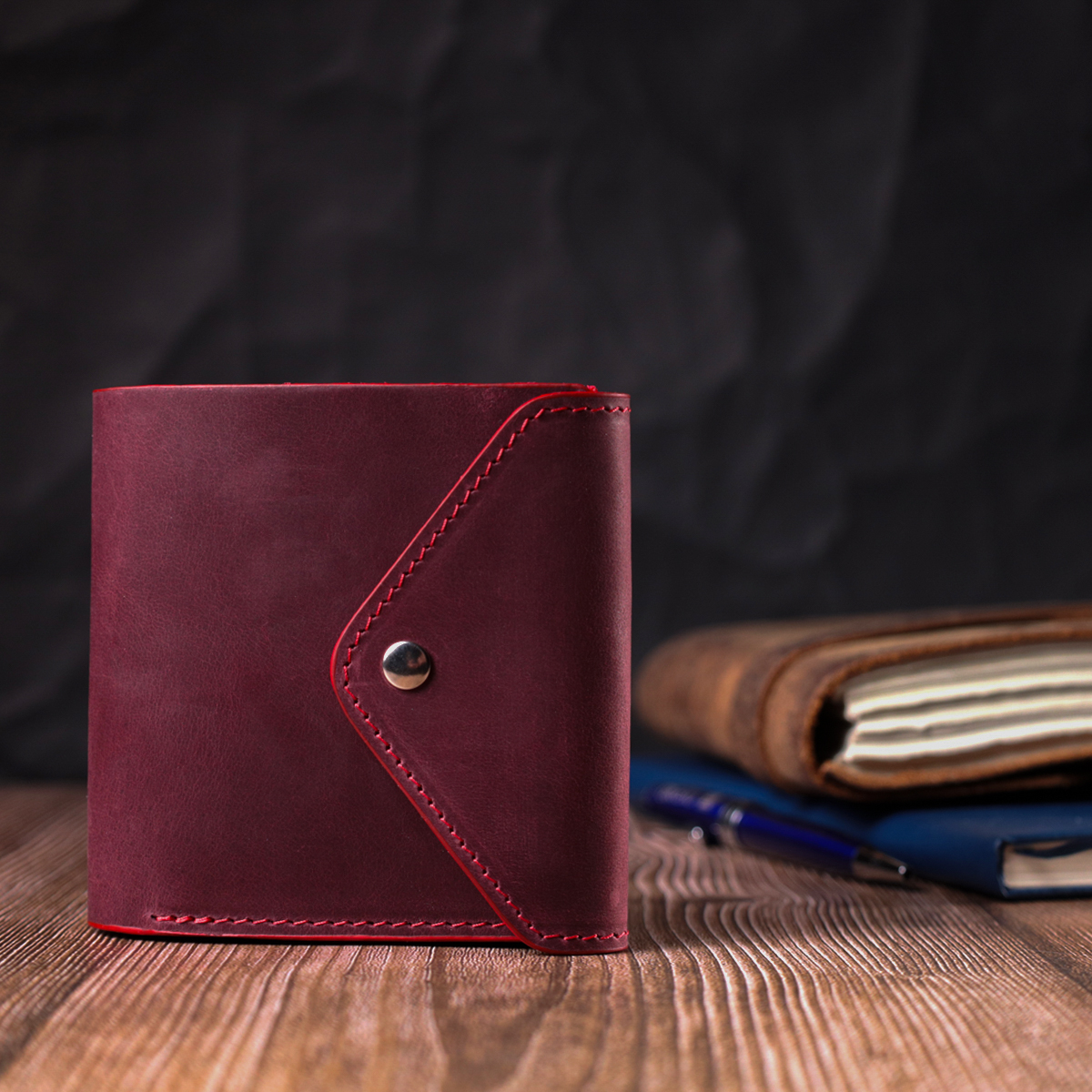 Стильный кошелек для женщин из матовой натуральной кожи GRANDE PELLE Бордовый