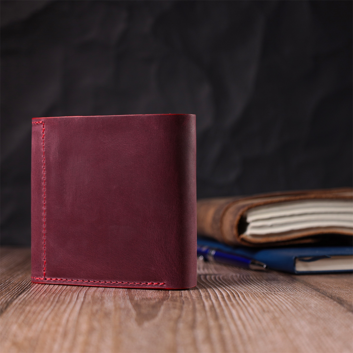 Стильный кошелек для женщин из матовой натуральной кожи GRANDE PELLE Бордовый